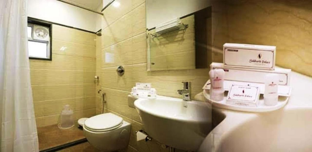 Hotel Siddharth Palace ชัยปุระ ภายนอก รูปภาพ